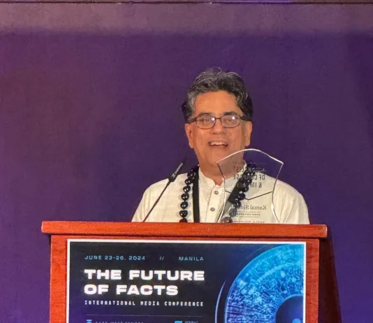 Pakistani Journalist Kamal Siddiqi Honored with Prestigious Journalists Courage and Impact Award at East-West Media Conference Pakistani Journalist