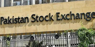 PSX sheds nearly 400 points on profit-taking PSX