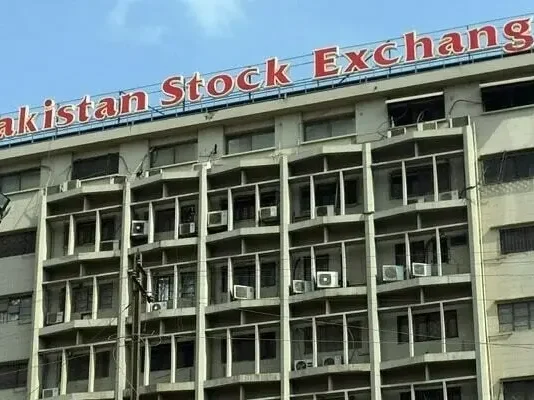 PSX slips into red Pakistan Stock Exchange