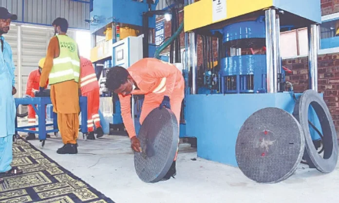 688aa52680489 plastic recycling plant