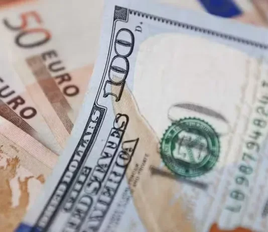 Rupee Miserably Below Par Against Major Currencies USD