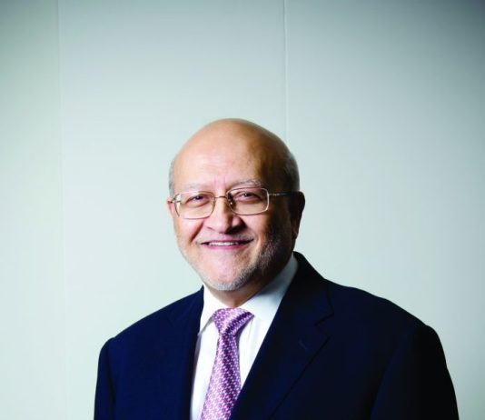 Chairman of Engro, Hussain Dawood, Appreciates Enduring China-Pakistan Partnership at WEF summit with Chinese Premier, Li Qiang Hussain Dawood