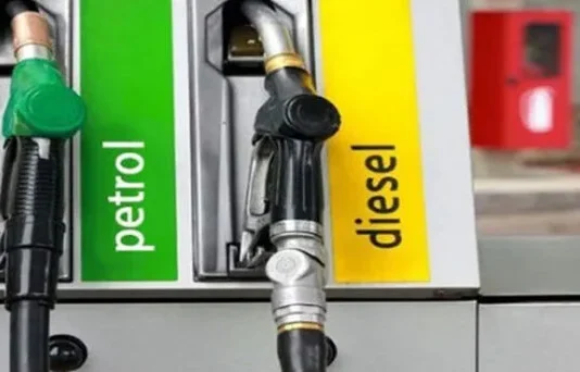 Govt cuts petrol price by Rs7.54, hikes diesel by Rs1.48 Petrol