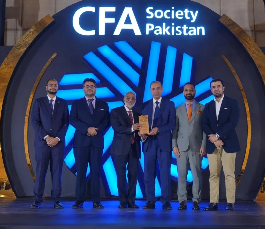 Marking Its 6th Consecutive Win, Meezan Bank Receives the ‘Best Bank of the Year – Large Size Banks’ Award from CFA Society Pakistan Meezan Bank award